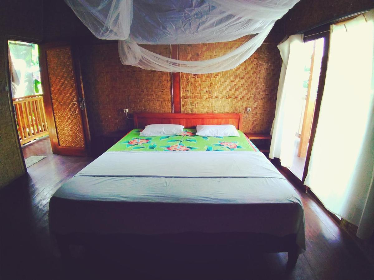 Lima Bintang Hotel Gili Trawangan Kültér fotó