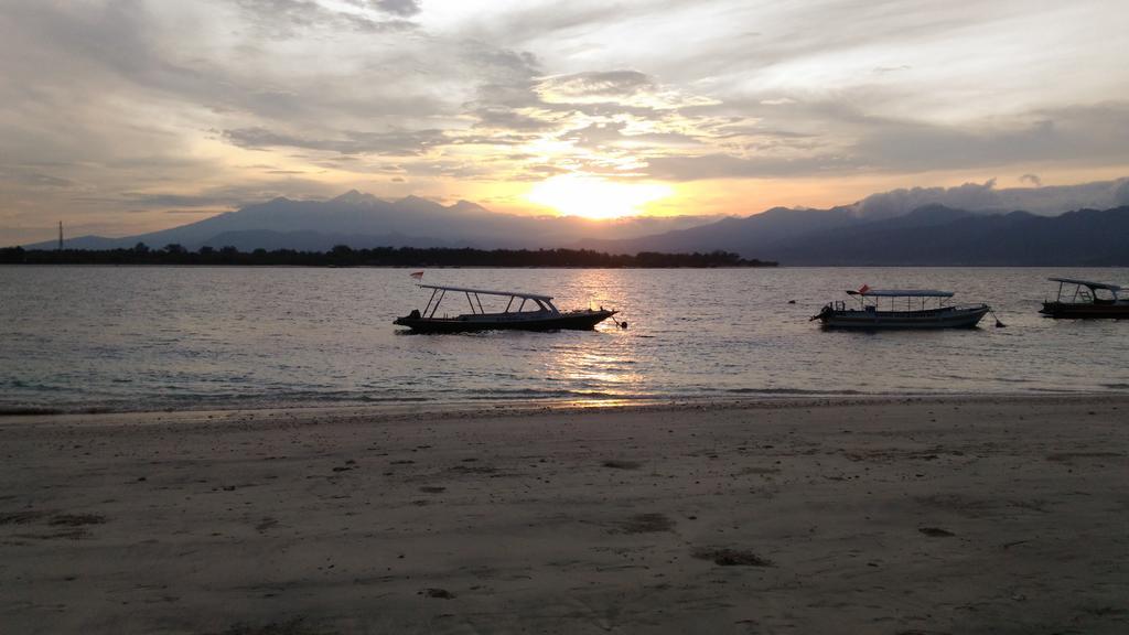 Lima Bintang Hotel Gili Trawangan Kültér fotó
